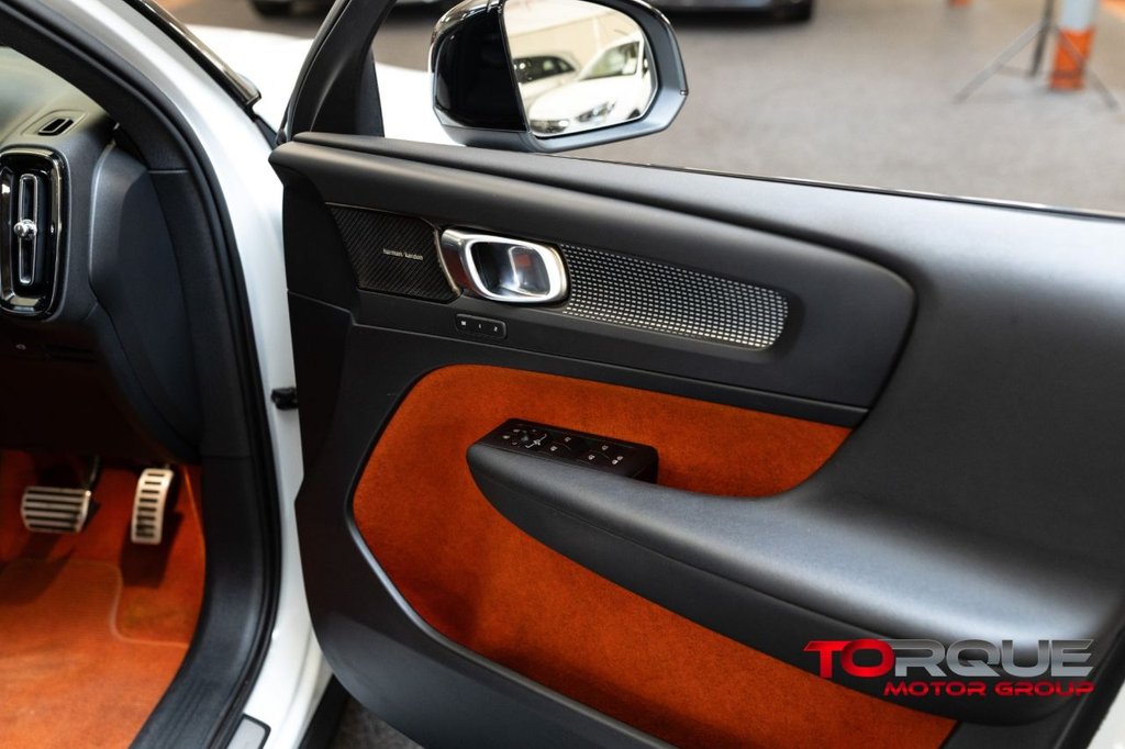 Used Volvo XC40 2018 for sale - 77457498: Photo 50