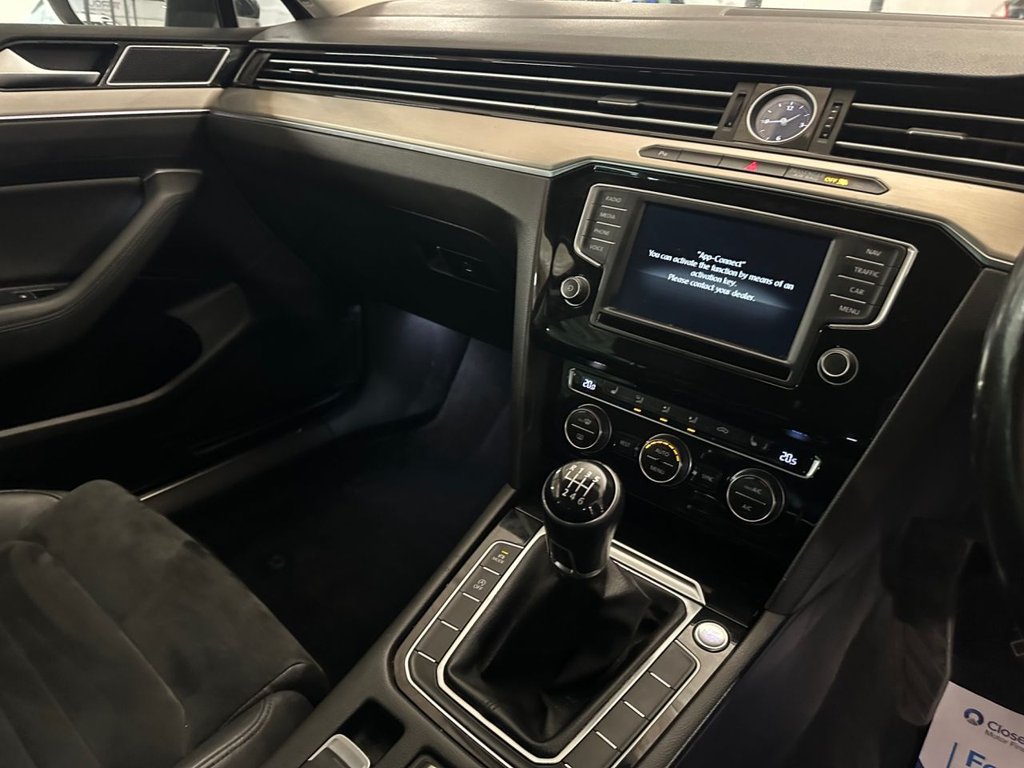 Used Volkswagen Passat 2016 for sale - 77632102: Photo 24