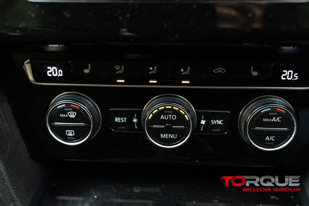 Used Volkswagen Passat 2016 for sale - 77632102: Photo 32