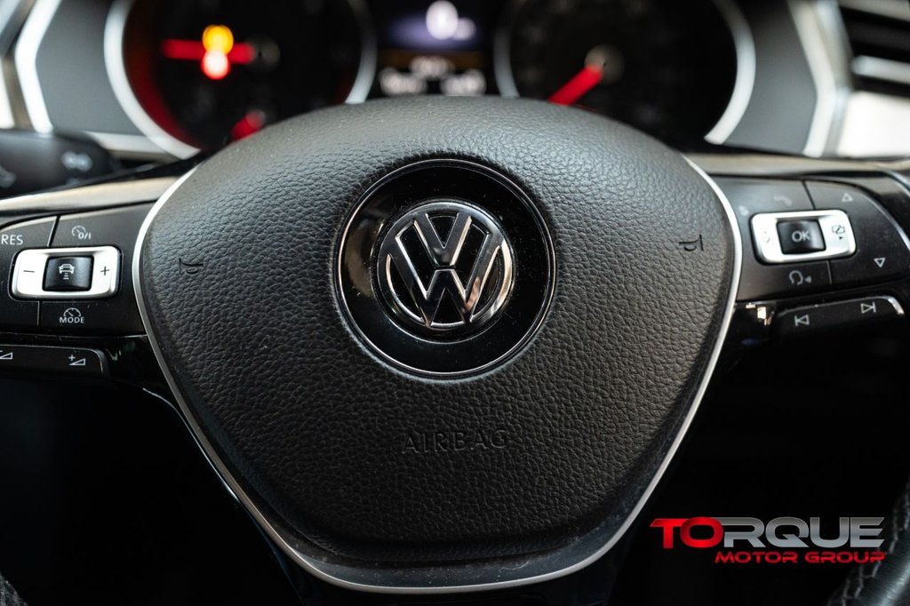 Used Volkswagen Passat 2016 for sale - 77632102: Photo 38