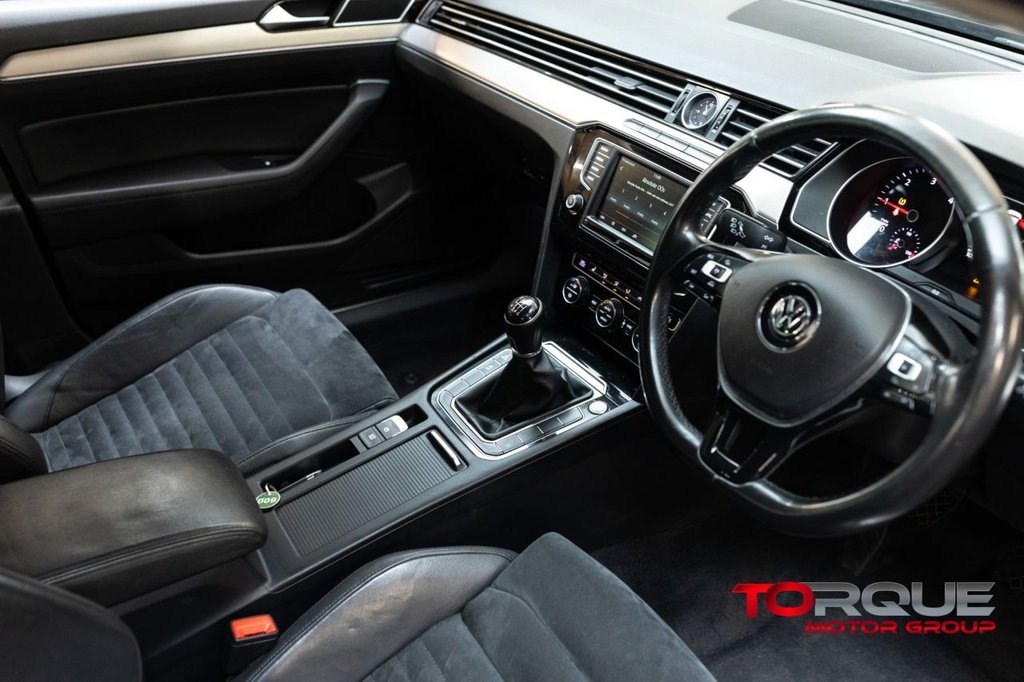 Used Volkswagen Passat 2016 for sale - 77632102: Photo 43