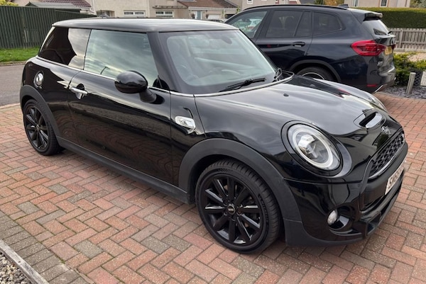 Used MINI Hatch 2018 for sale - 76261321: Photo 2