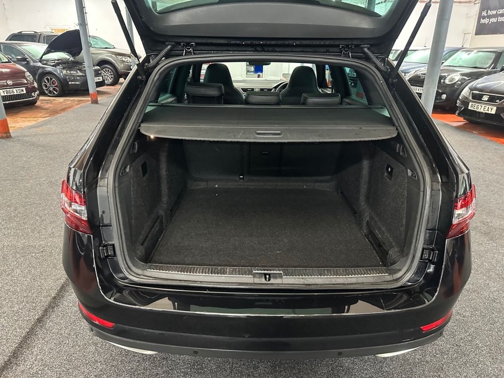 Used Skoda Superb 2017 for sale - 76724676: Photo 18