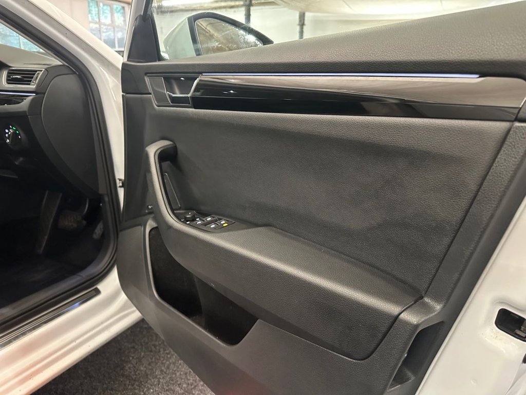 Used Skoda Superb 2017 for sale - 76909984: Photo 32