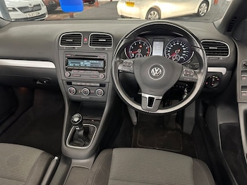 Used Volkswagen Golf 2014 for sale - 77212529: Photo