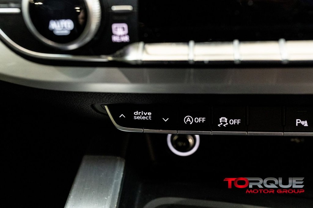 Used Audi A4 Avant 2018 for sale - 76520445: Photo 42