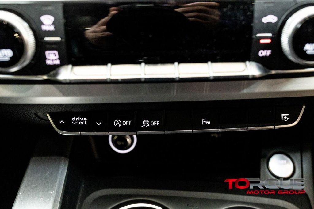 Used Audi A4 Avant 2018 for sale - 76520445: Photo 43