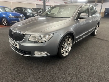 Used Skoda Superb 2013 for sale - 76751429: Photo