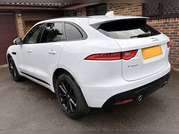 Used Jaguar F-Pace 2016 for sale - 77720204: Photo