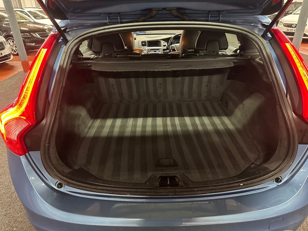 Used Volvo V60 2014 for sale - 77302311: Photo 14