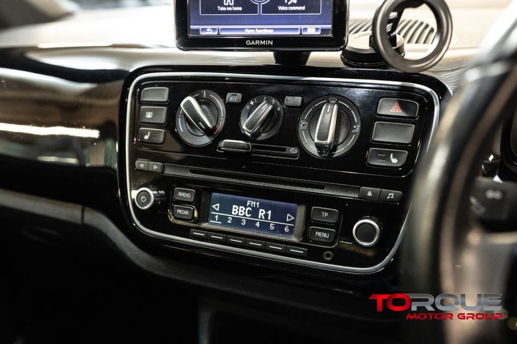 Used Volkswagen up! 2015 for sale - 77341608: Photo 27