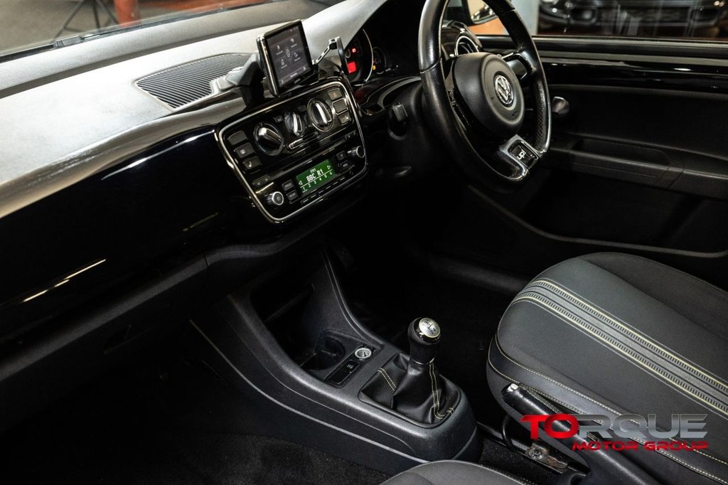 Used Volkswagen up! 2015 for sale - 77341608: Photo 44