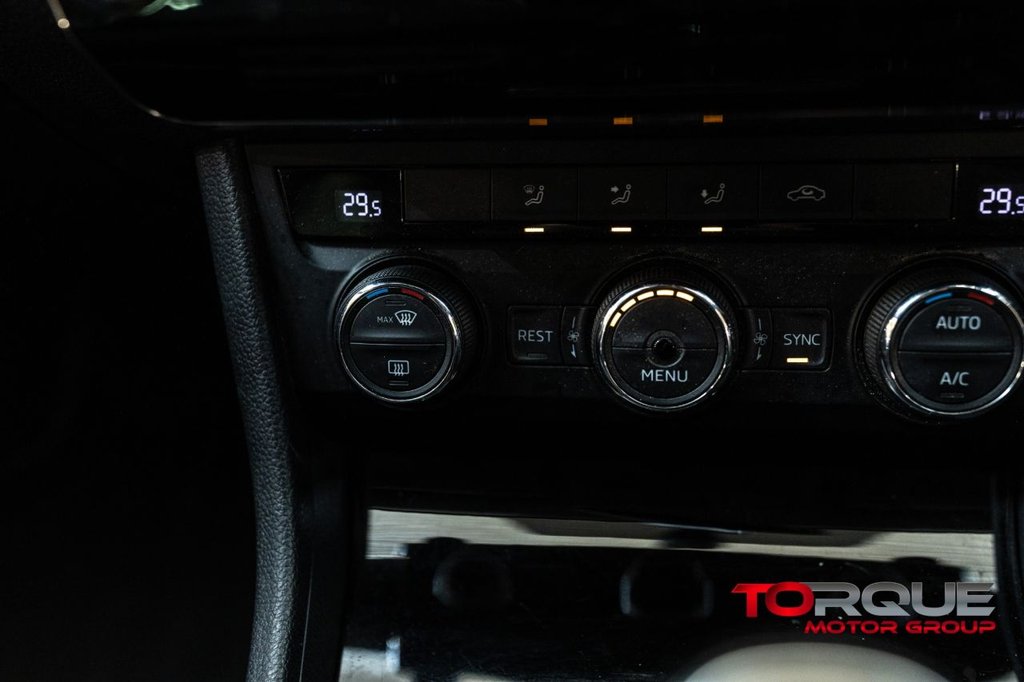 Used Skoda Superb 2016 for sale - 76973817: Photo 32