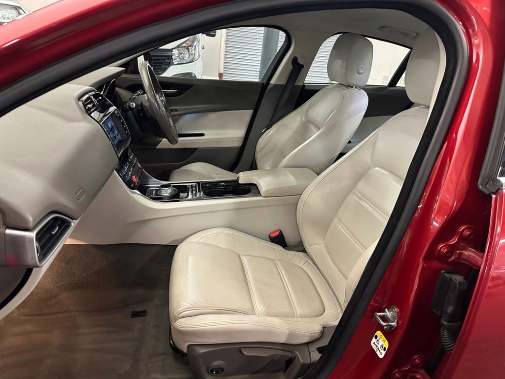 Used Jaguar XE 2016 for sale - 77372865: Photo 9