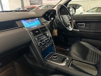 Used Land Rover Discovery Sport 2019 for sale - 78227590: Photo