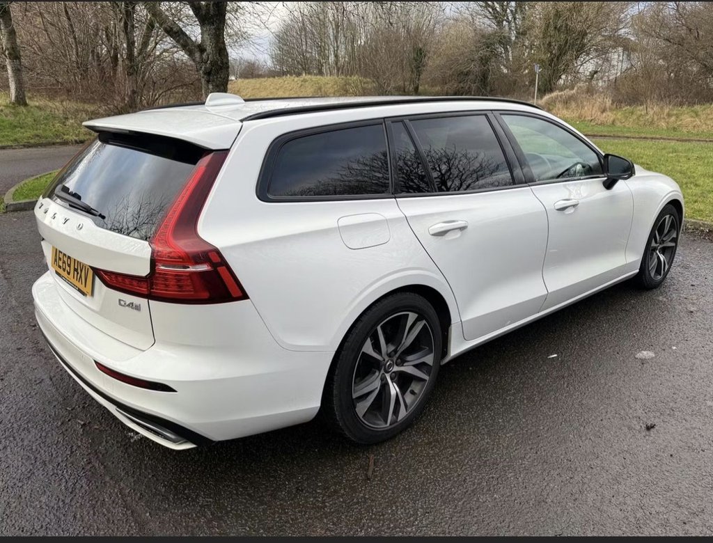 Used Volvo V60 2020 for sale - 77685325: Photo 3