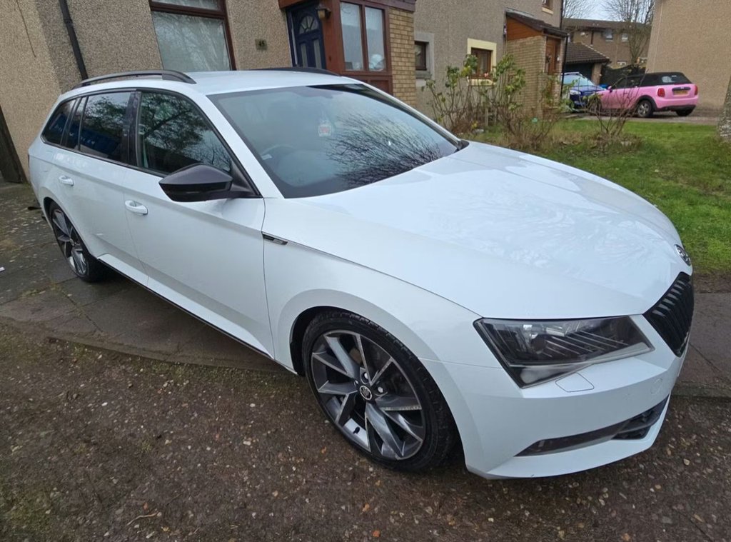 Used Skoda Superb 2017 for sale - 76950428: Photo 2