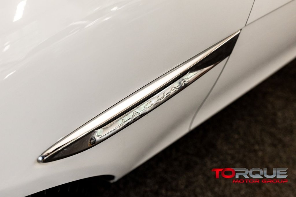 Used Jaguar XE 2016 for sale - 78017351: Photo 16