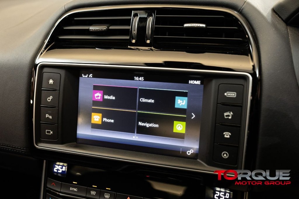 Used Jaguar XE 2016 for sale - 78017351: Photo 33