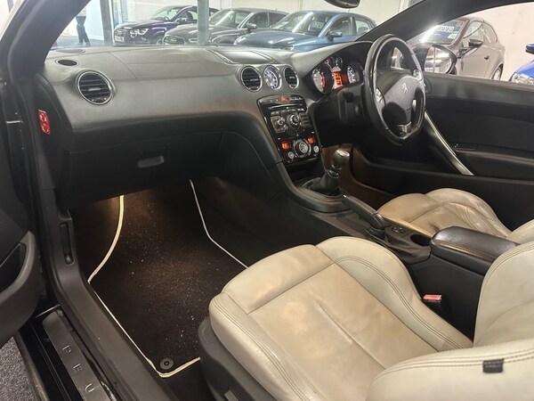 Used Peugeot RCZ 2011 for sale - 76312932: Photo 9