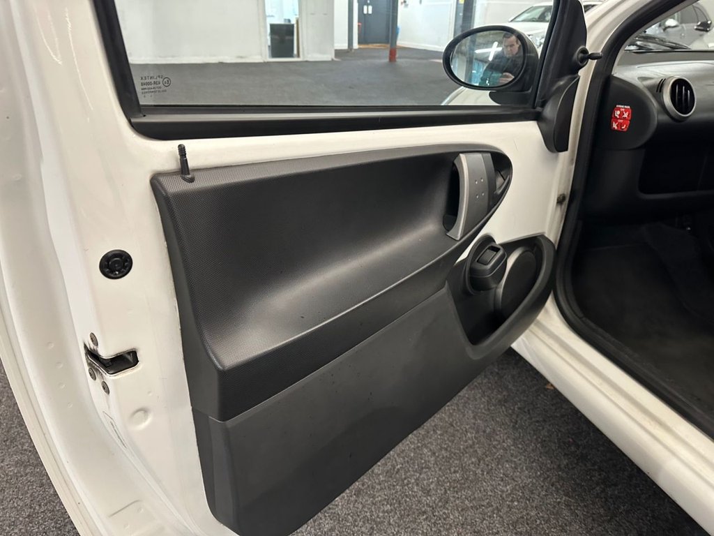 Used Toyota AYGO 2013 for sale - 77161556: Photo 11