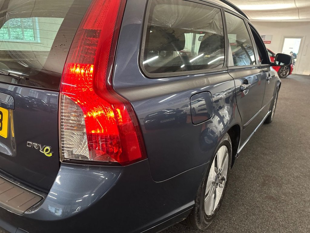 Used Volvo V50 2010 for sale - 77263378: Photo 14