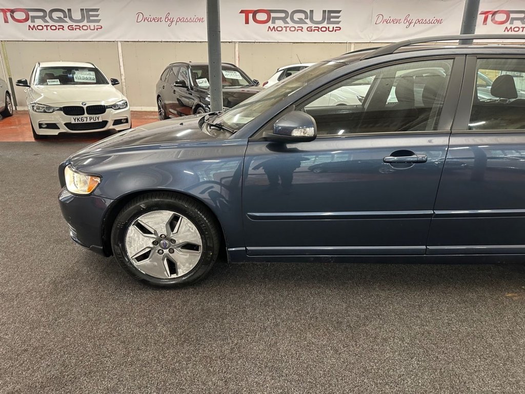 Used Volvo V50 2010 for sale - 77263378: Photo 6