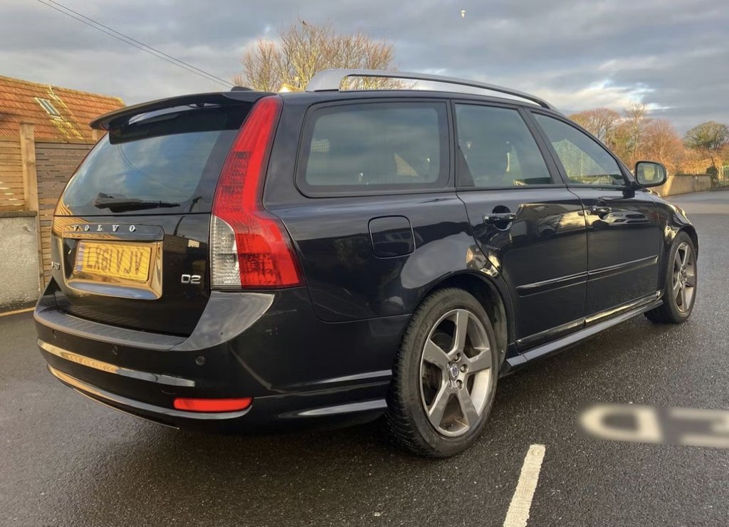 Used Volvo V50 2011 for sale - 77557624: Photo 3
