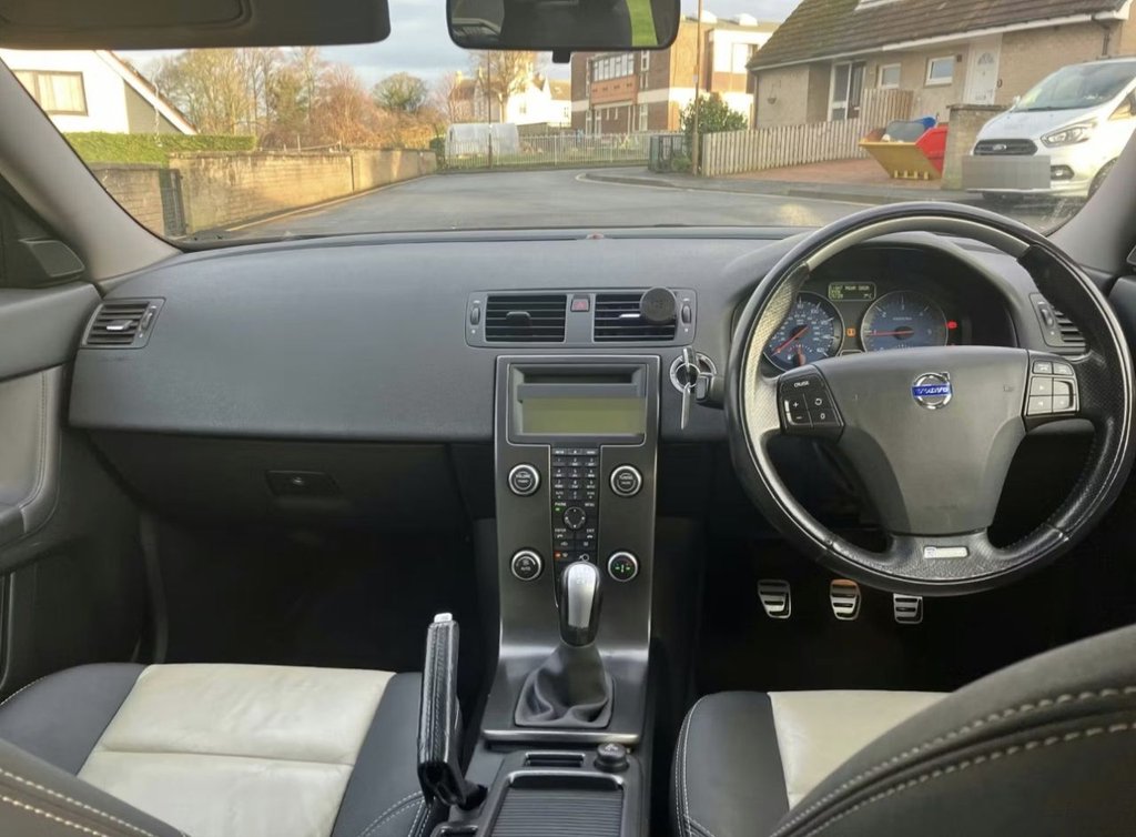 Used Volvo V50 2011 for sale - 77557624: Photo 6