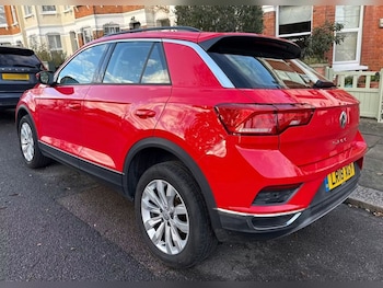 Used Volkswagen T-Roc 2018 for sale - 77200255: Photo