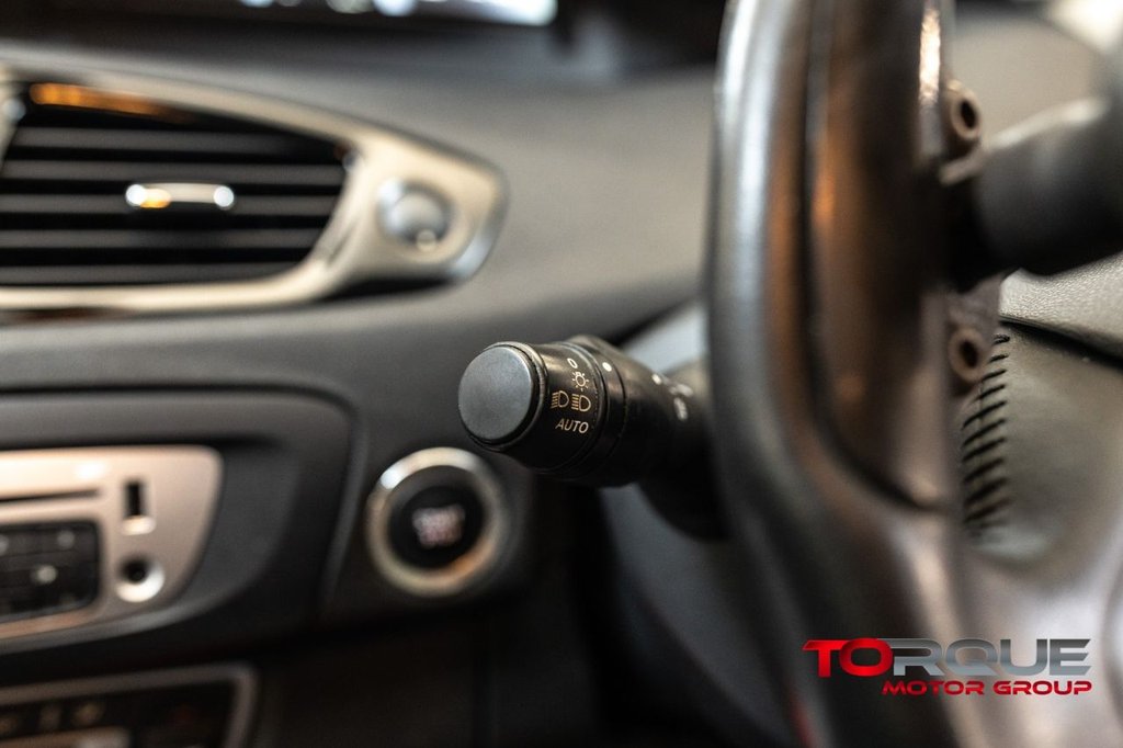 Used Renault Grand Scenic 2014 for sale - 76367836: Photo 25