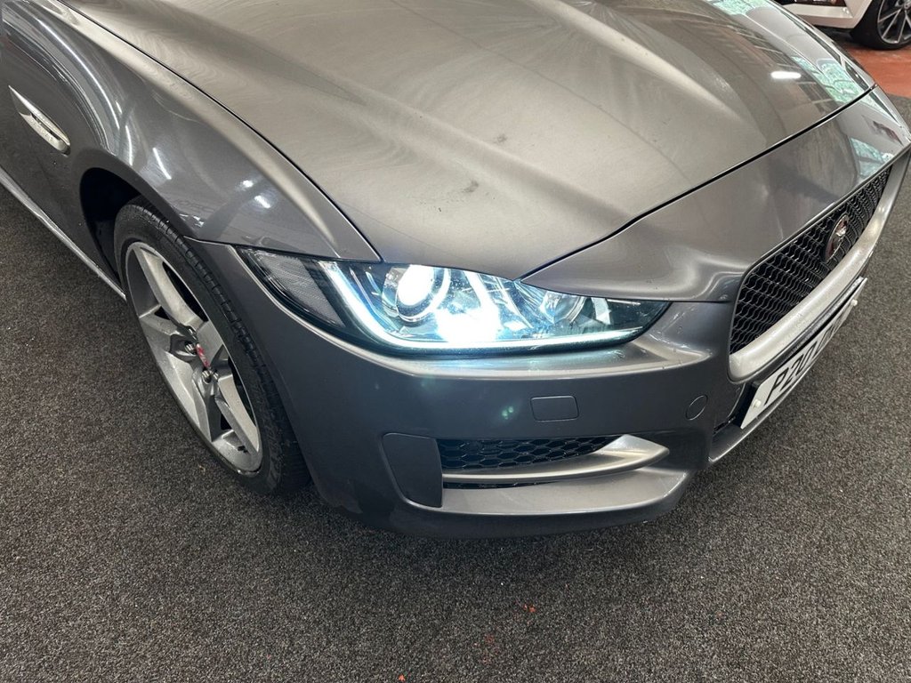 Used Jaguar XE 2016 for sale - 77739694: Photo 4