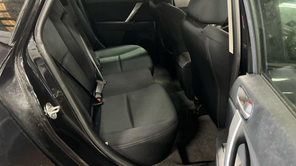 Used Mazda Mazda3 2011 for sale - 77939633: Photo 8