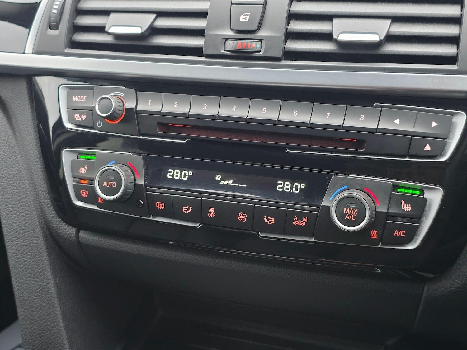 Used BMW 3 Series 2018 for sale - 77564771: Photo 27