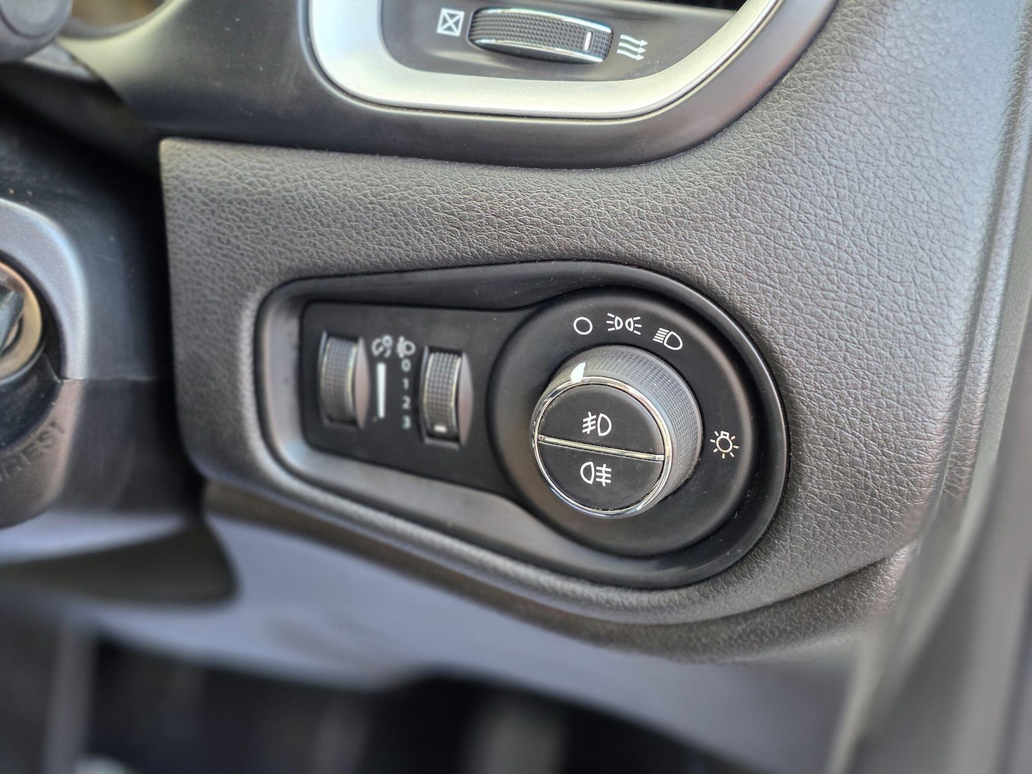 Used Jeep Renegade 2016 for sale - 76832458: Photo 36