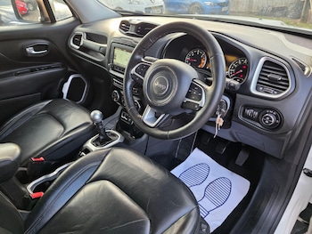 Used Jeep Renegade 2016 for sale - 76832458: Photo