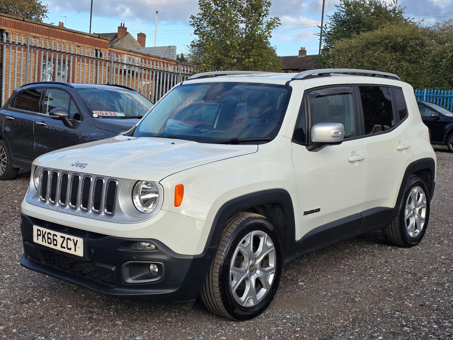 Used Jeep Renegade 2016 for sale - 76832458: Photo 6