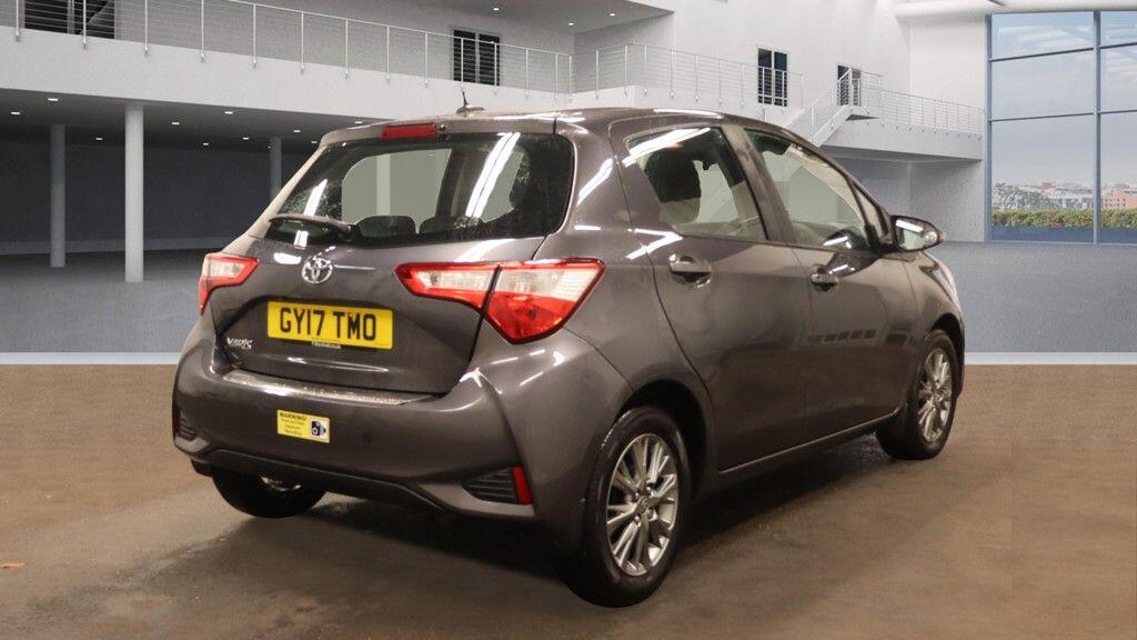 Used Toyota Yaris 2017 for sale - 76832844: Photo 4