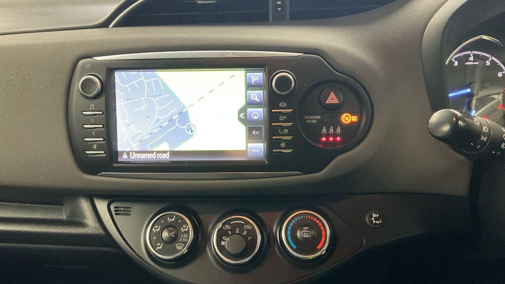 Used Toyota Yaris 2017 for sale - 76832844: Photo 9