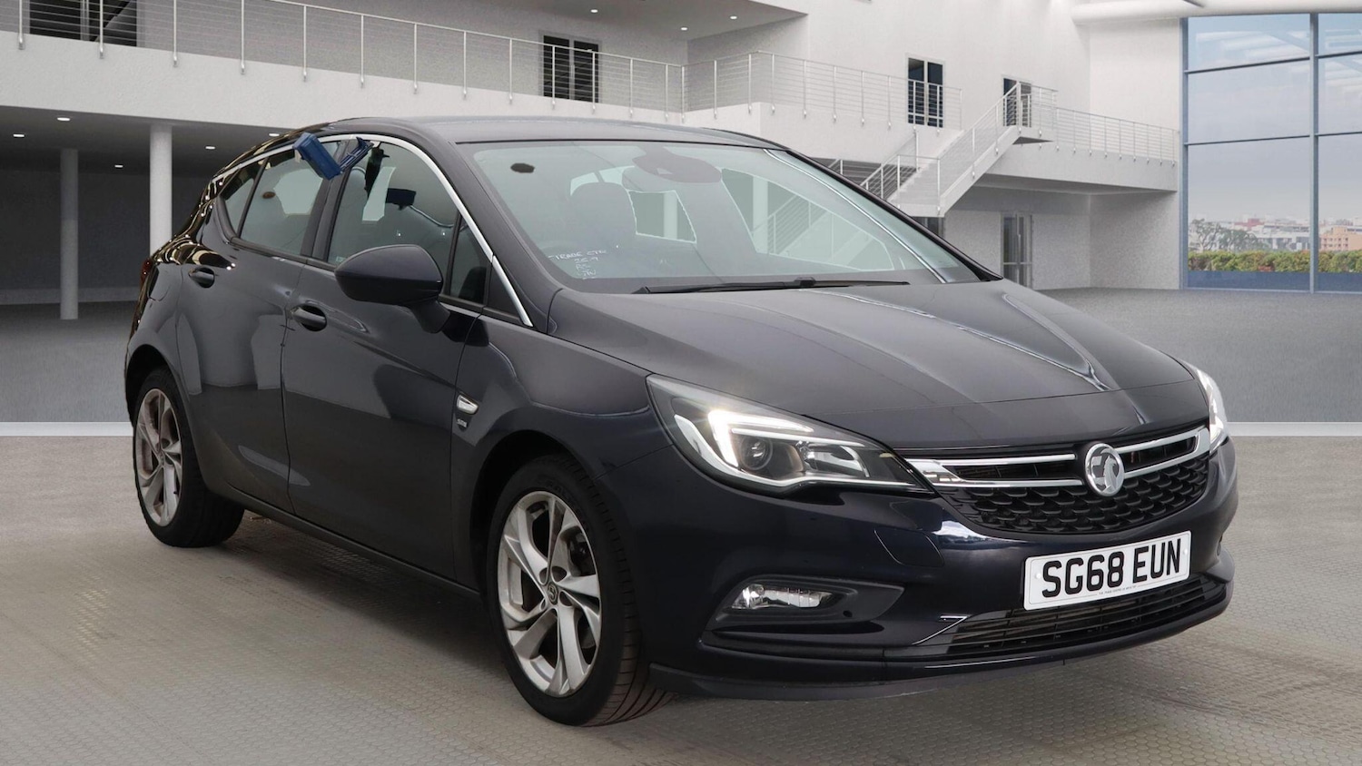 Used Vauxhall Astra 2018 for sale - 76832741: Photo 1