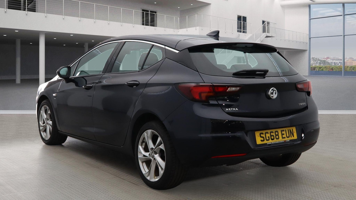 Used Vauxhall Astra 2018 for sale - 76832741: Photo 3