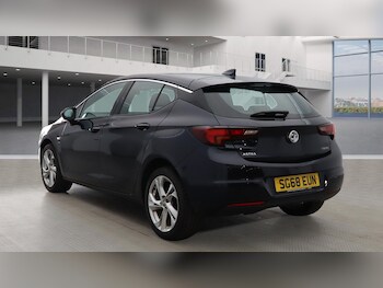 Used Vauxhall Astra 2018 for sale - 76832741: Photo