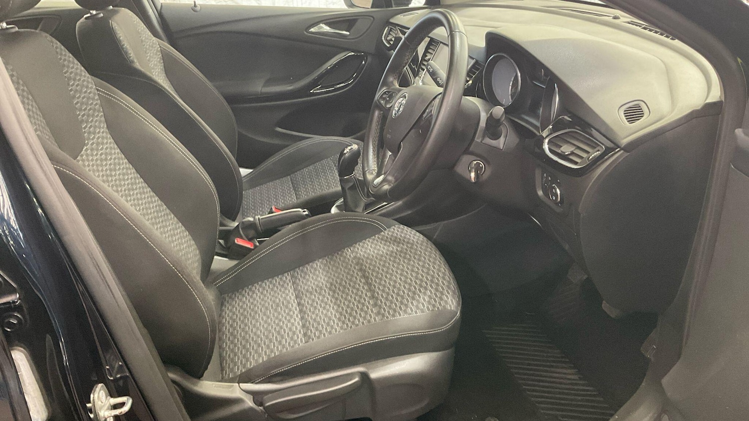 Used Vauxhall Astra 2018 for sale - 76832741: Photo 7