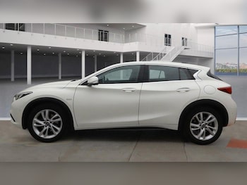 Used Infiniti Q30 2016 for sale - 77191938: Photo