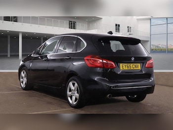 Used BMW 2 Series 2015 for sale - 77098049: Photo