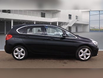 Used BMW 2 Series 2015 for sale - 77098049: Photo