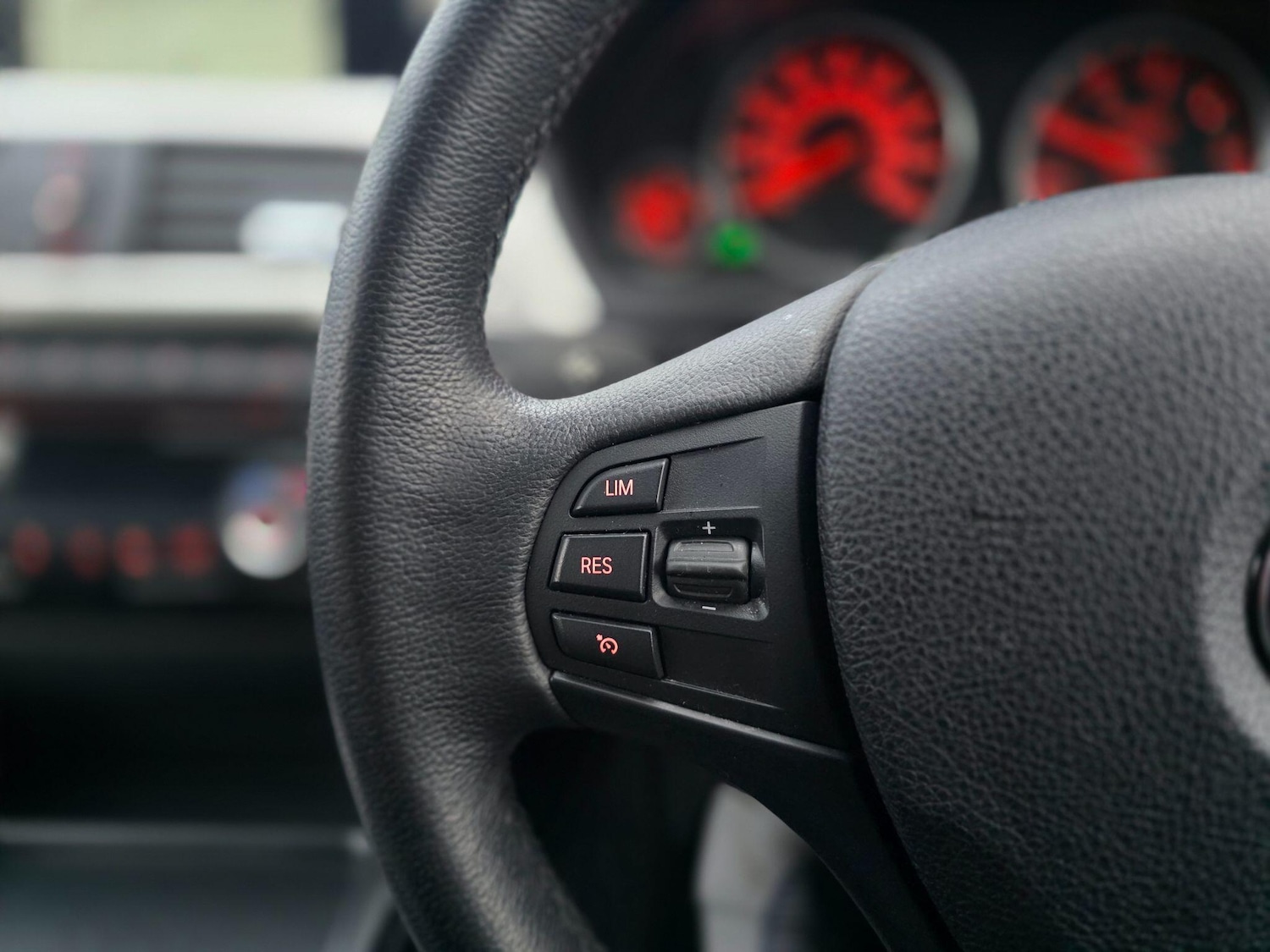 Used BMW 3 Series 2017 for sale - 77016681: Photo 25