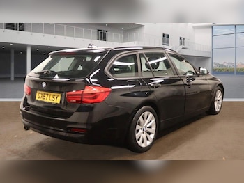 Used BMW 3 Series 2017 for sale - 77016681: Photo