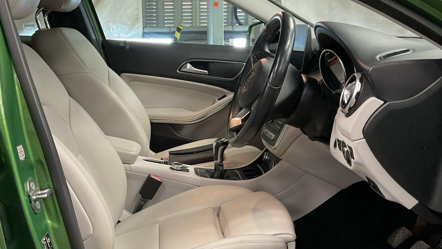 Used Mercedes-Benz GLA 2017 for sale - 76832697: Photo 2