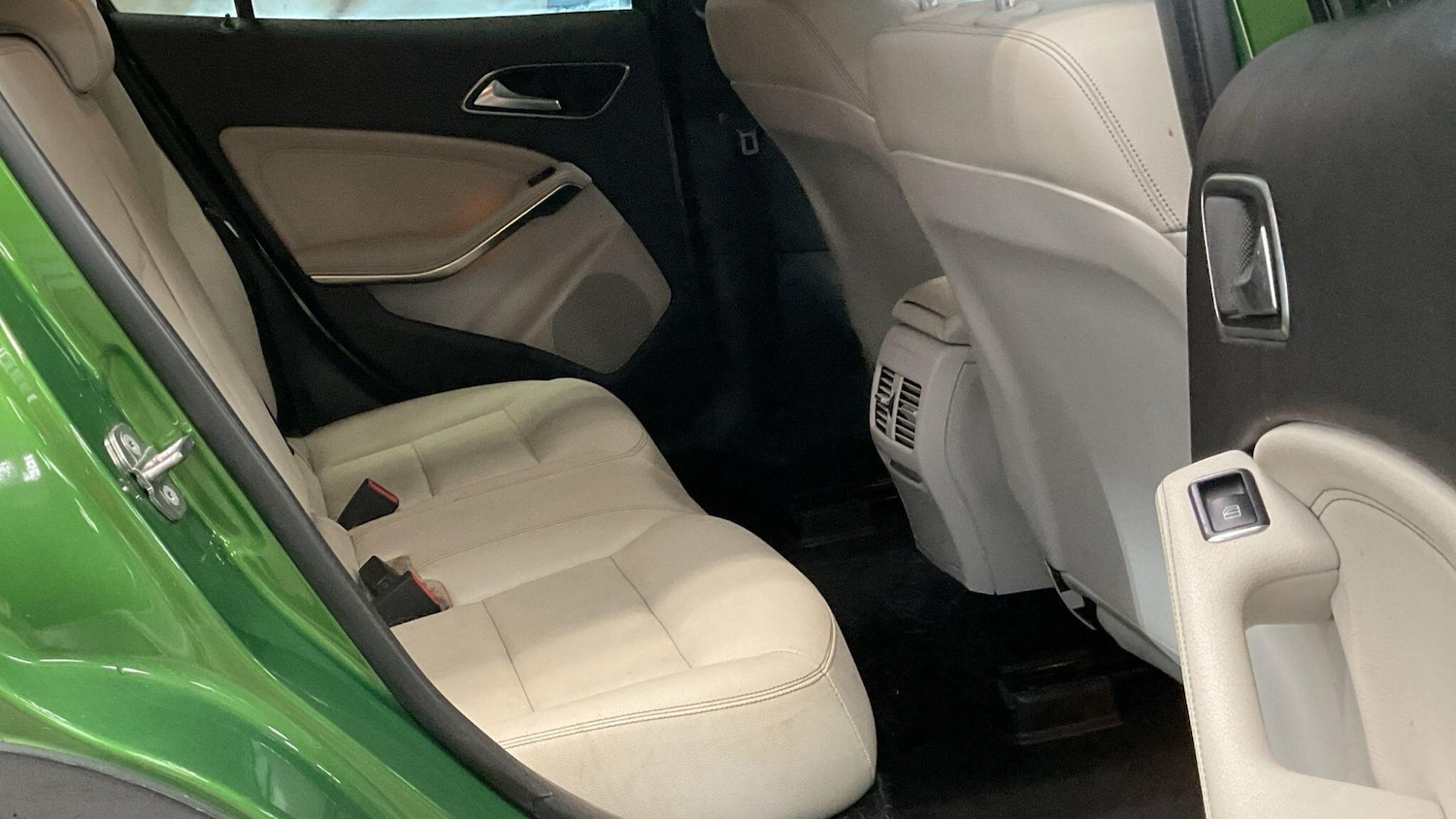 Used Mercedes-Benz GLA 2017 for sale - 76832697: Photo 3